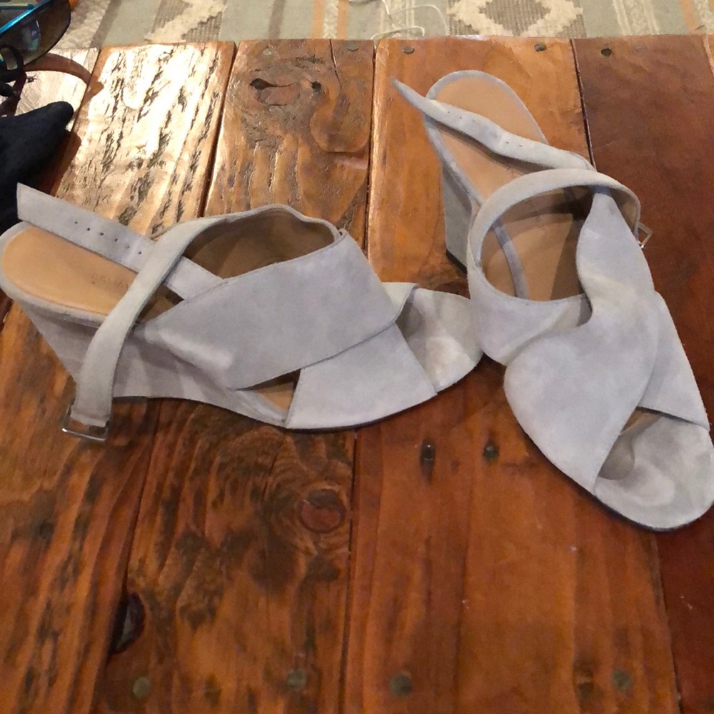 Banana republic gray suede wedges